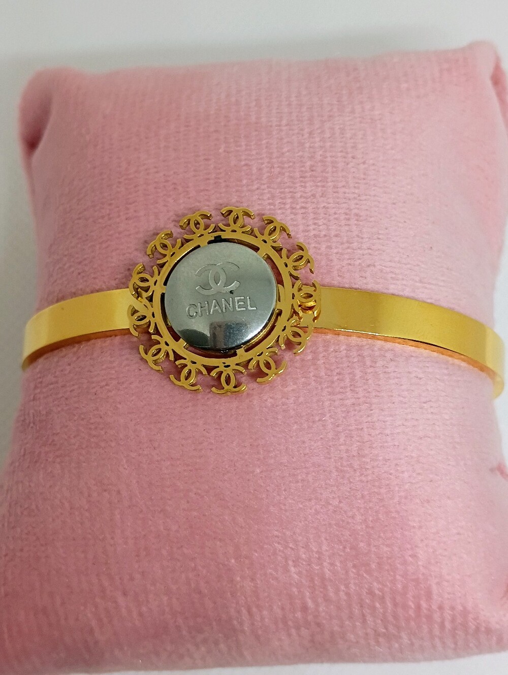 New Gold Tone Logo Filigree Bangle Bracelet - Gold, Silver